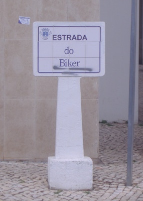Estrada Do
              Biker